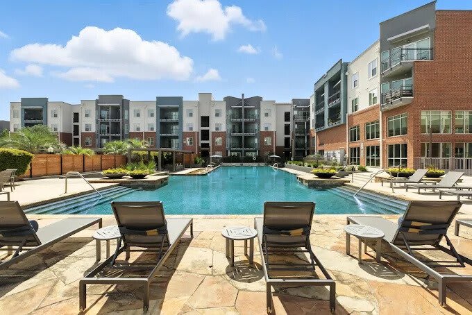 Anatole at the Pines