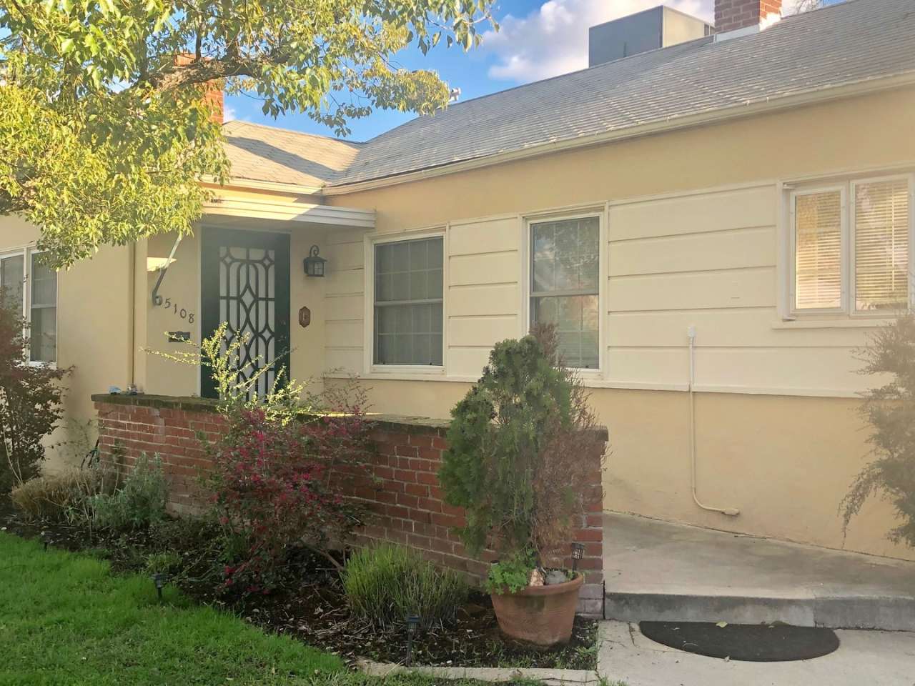 Tahoe Park Cutie! - JUST REDUCED