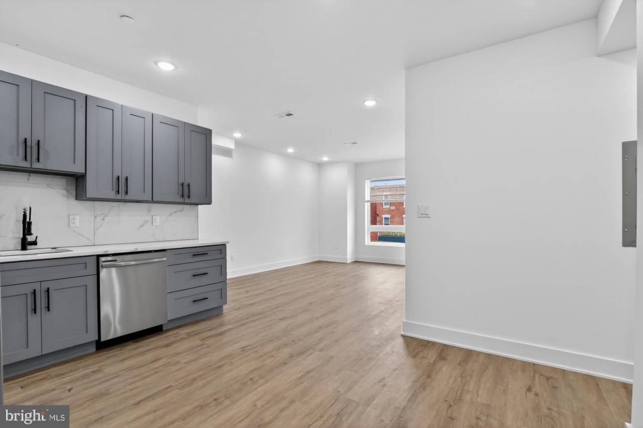 2331 E YORK Street unit: 3