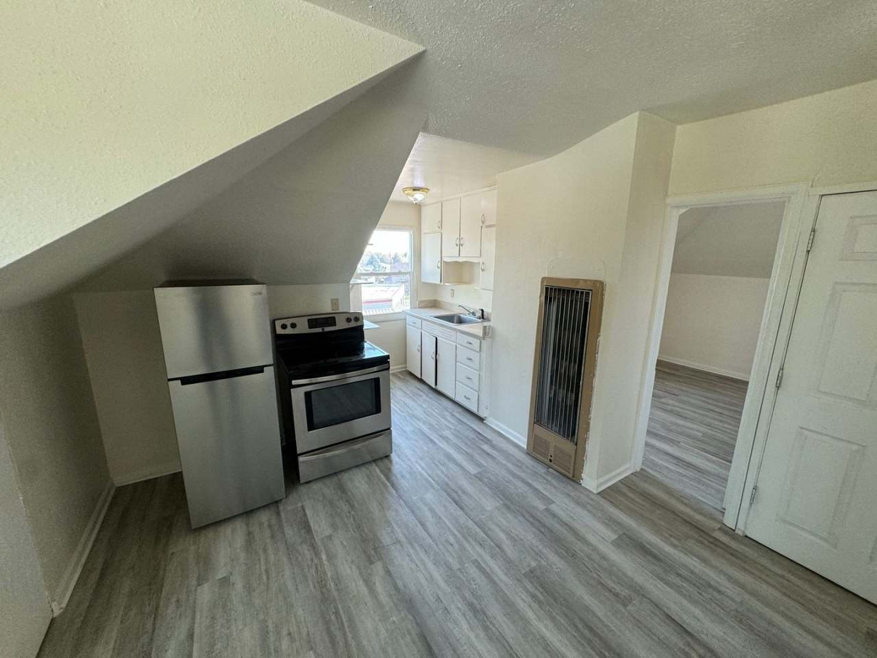 Efficient 1 Bed, 1 Bath. Tenant pays electric. Water, Sewer, Nat Gas, Trash included in monthly rent. Apply online at Homeboundprops.com