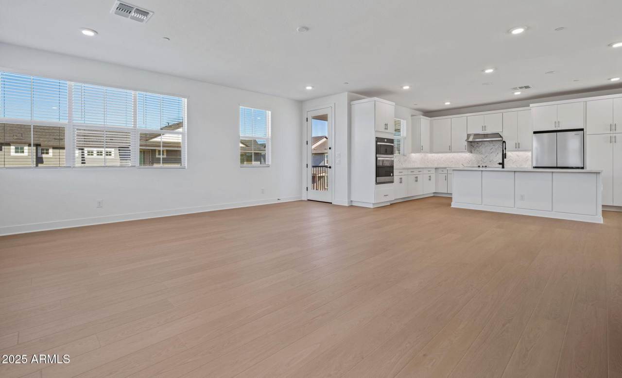 11300 N CASA DEGA Drive