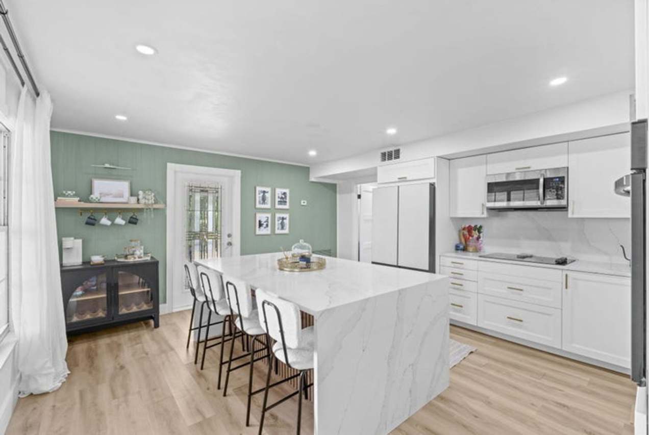 715 Kaye Street, West Palm Beach, FL 33405