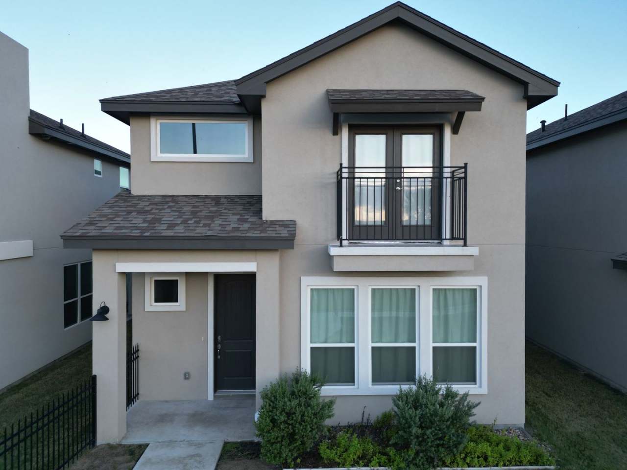 Beautiful 3 bed/ 2.5 Home in McAllen