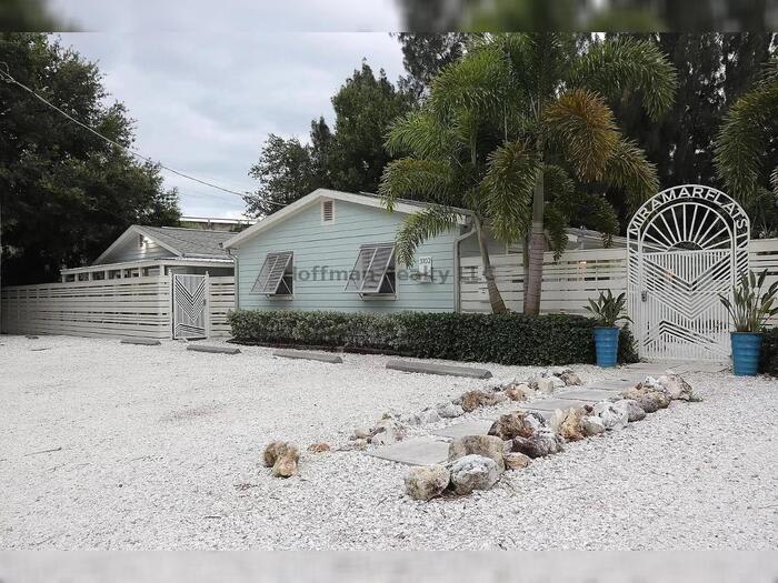 3102 West San Juan Street