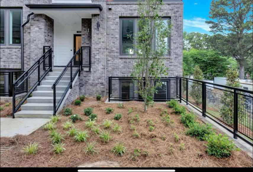 Beautiful Grant Park Condo