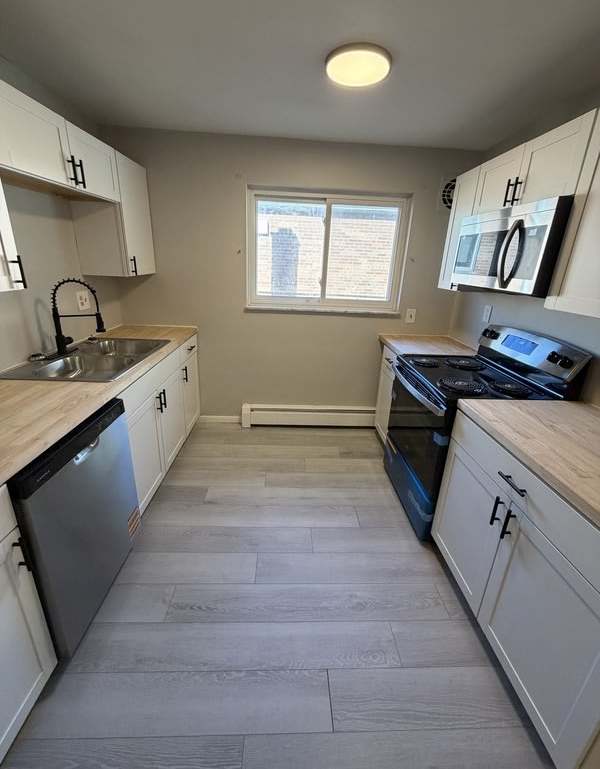 6155 Ridge Avenue - 3