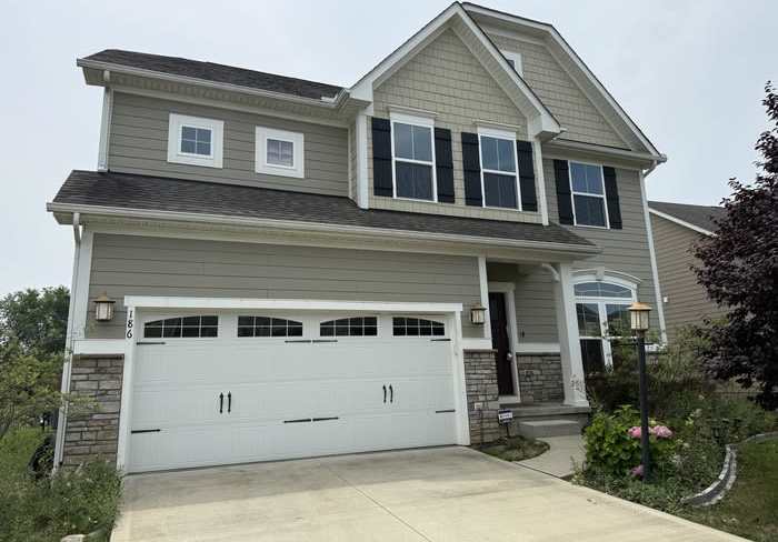 186 Mcnamara Loop