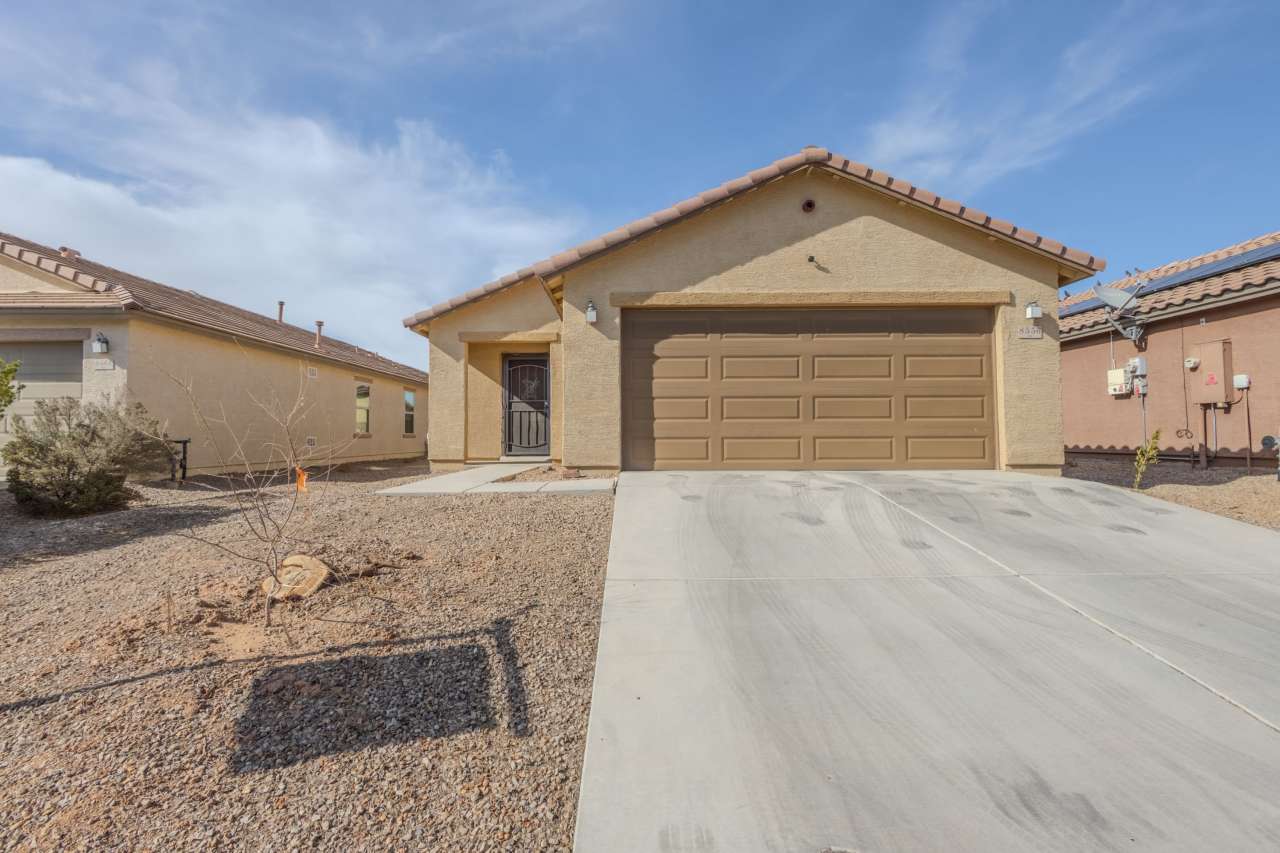 8556 West Magpie Place