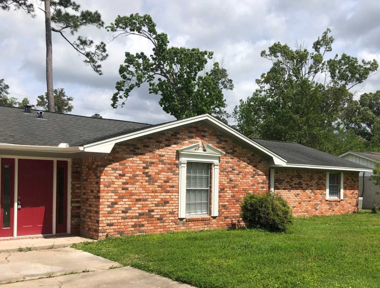 Gorgeous all renovated Home in Sour Lake, TX!