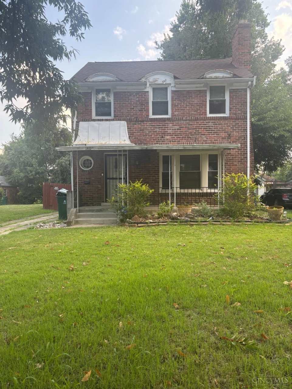 1411 Robinwood Avenue