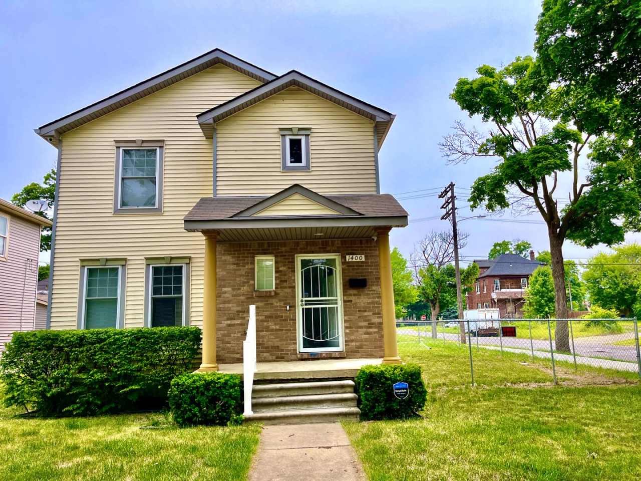 Beautiful, Spacious 3 bed/2 bath House near West Village!