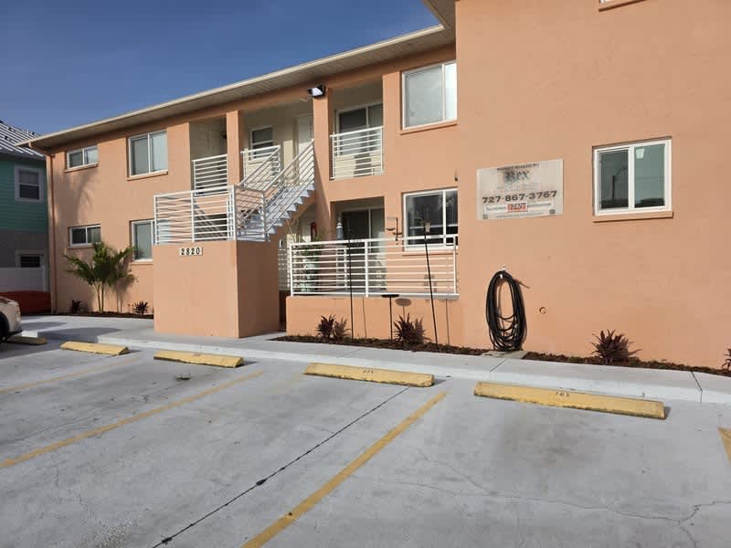 2820 Dupont Street South