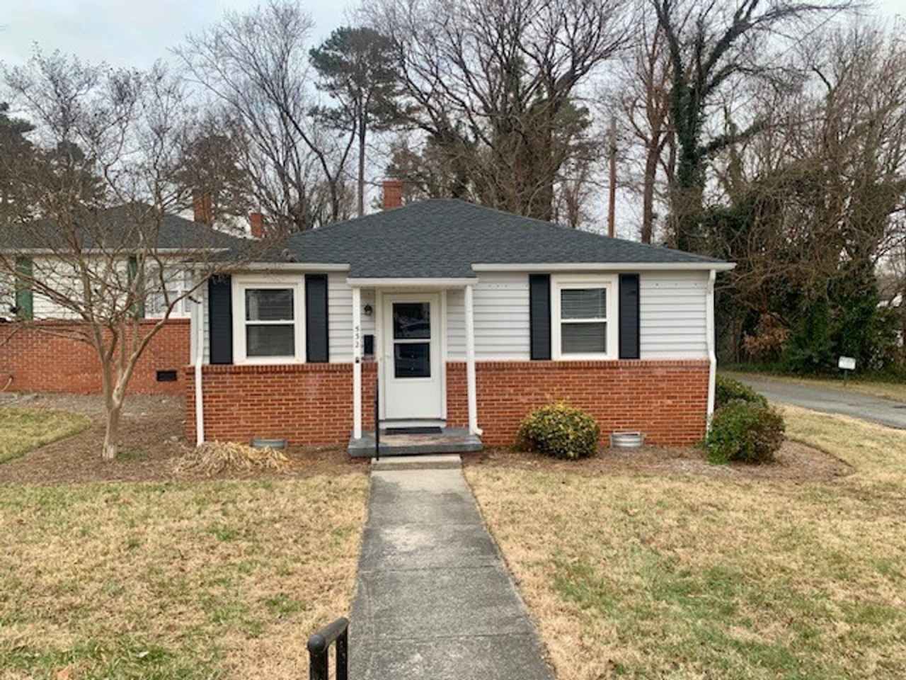 2 Bedroom 1 Bath Townhome in Sunset Hills