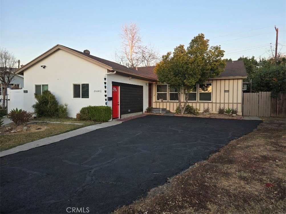 20641 Cohasset Street