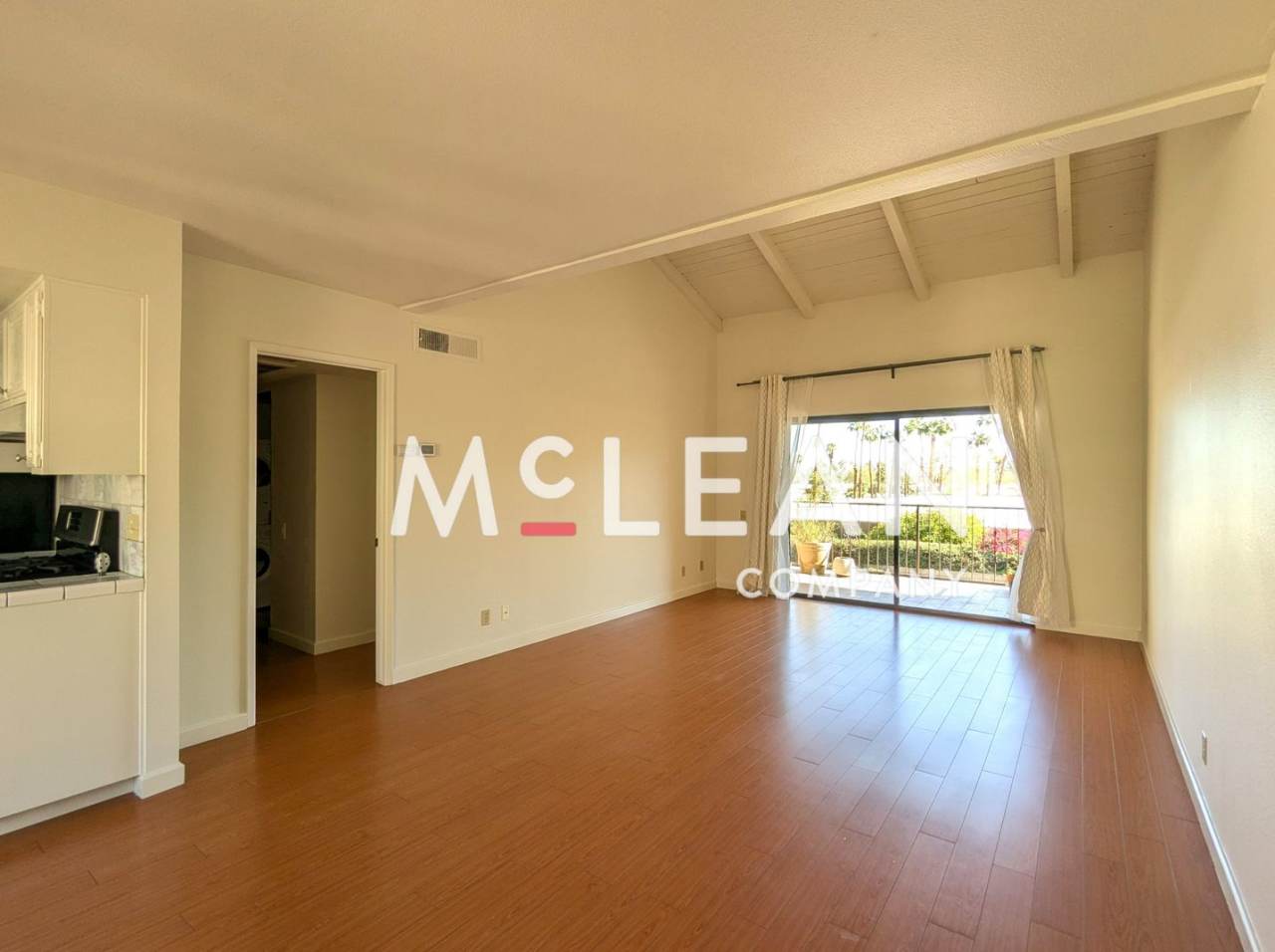 Amazing One Bedroom in South Palm Springs