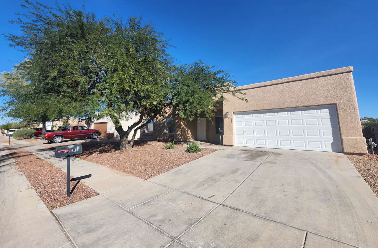 5983 S. Avenida Bodega