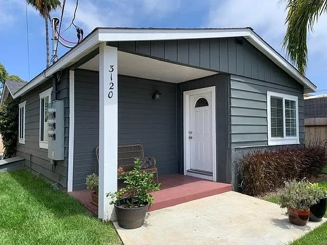 3120 Madison Street - front house