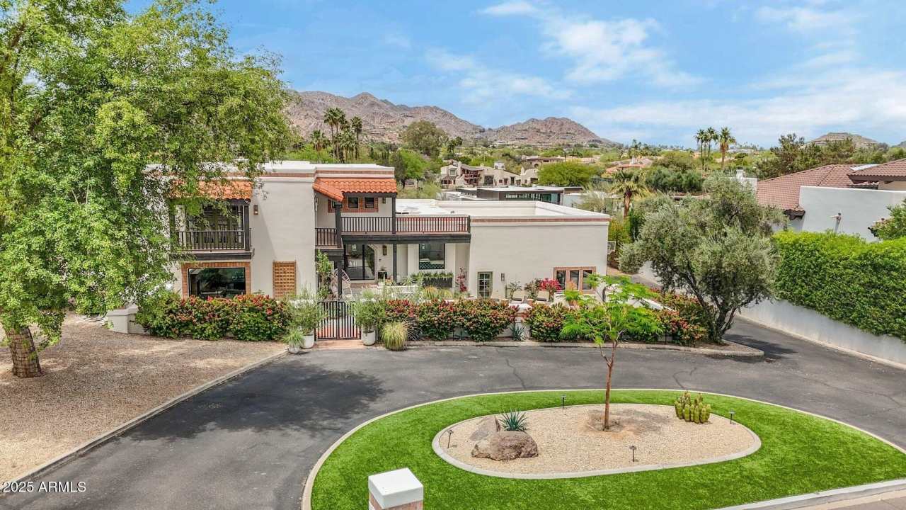 4814 E MARSTON Drive