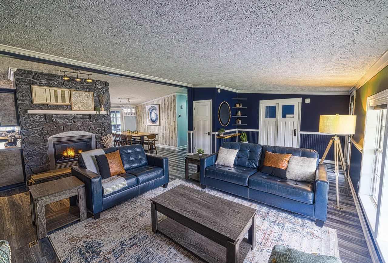 7512 West 136th Place