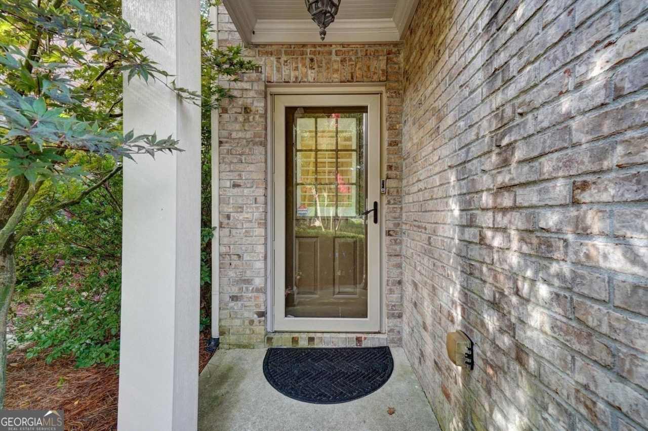 702 Surrey Park Place SE