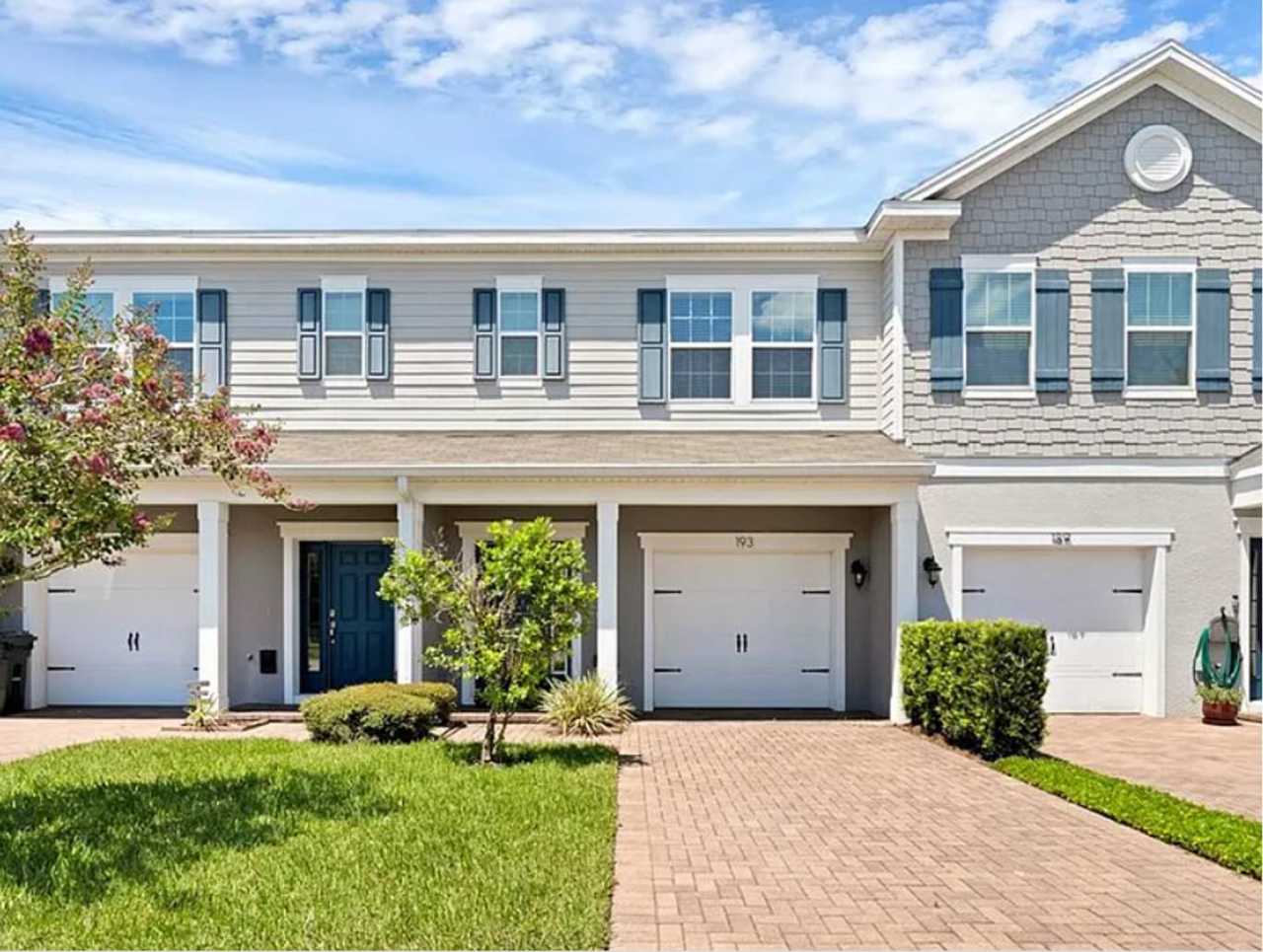 Stunning Townhome in Gated Mitchell Creek Community – Oviedo, FL