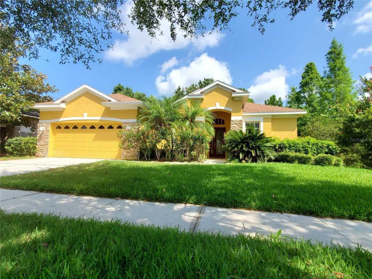 12825 CASTLEMAINE DRIVE