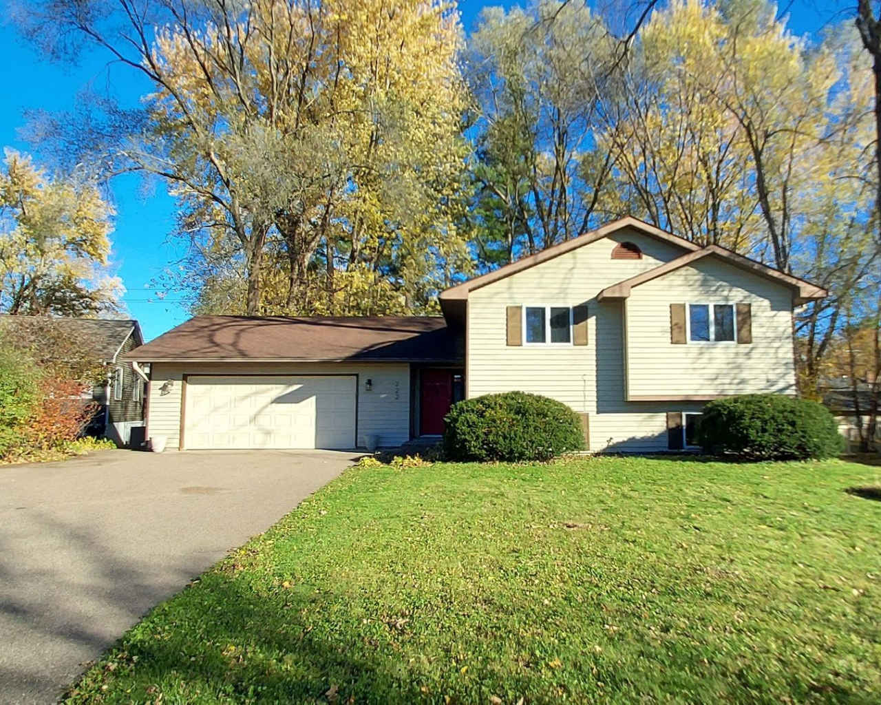 Nice 4 Bedroom 2 Bathroom house in Hudson