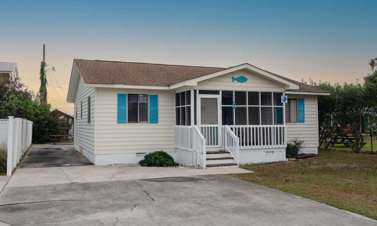 (K109) 109 4th Ave S, Kure Beach, NC 28449