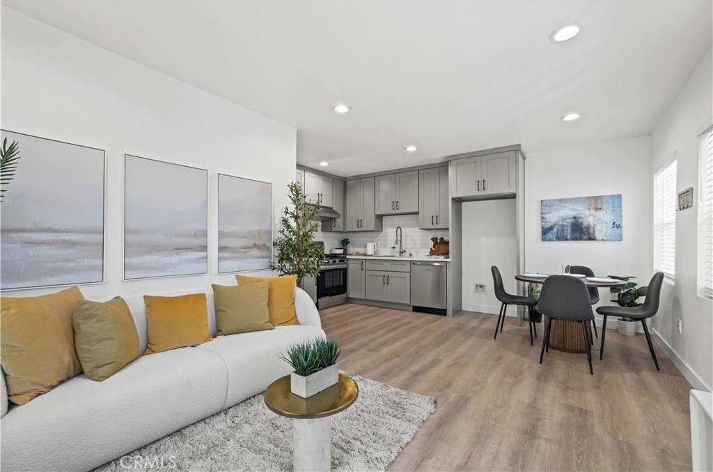 114 E Alberta Avenue