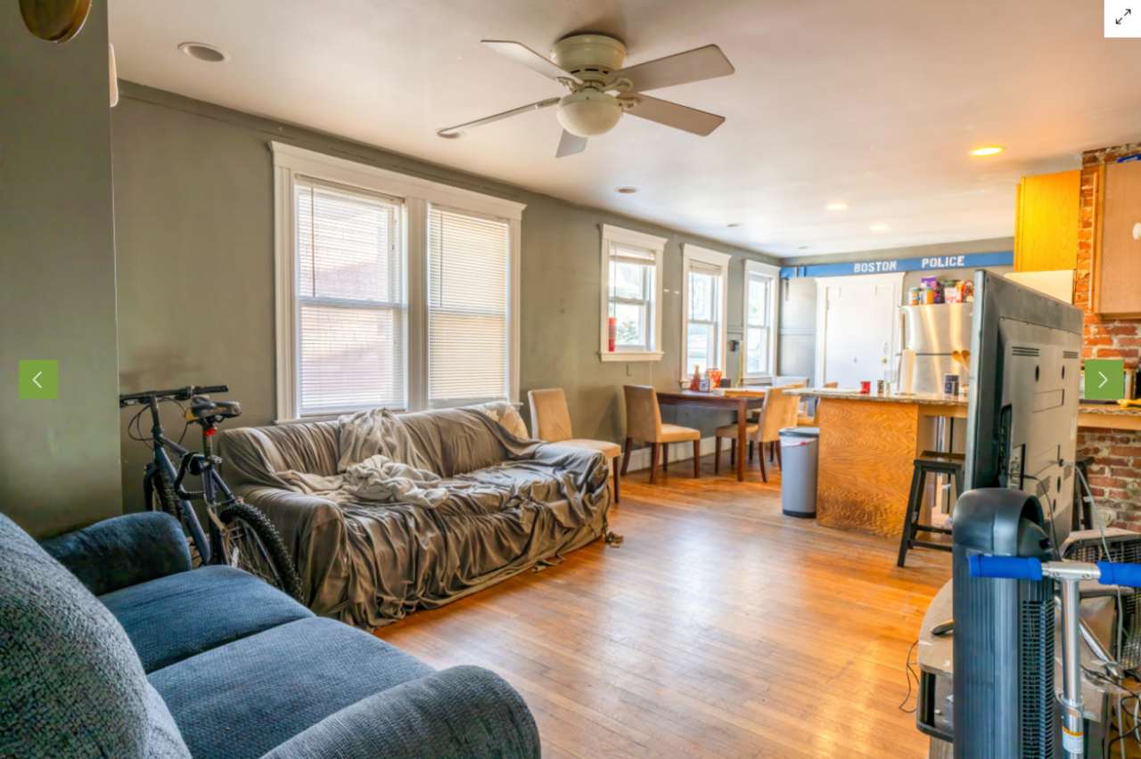 ALL UTILITIES INCLUDED  Free Bi-Weekly Pro Cleaning. Spacious Rooms and 2 full baths. Dorm Style