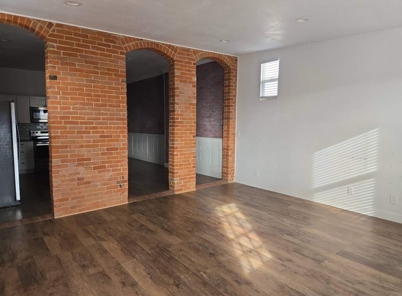 124 1/2 E Main St Resolution Company LLC