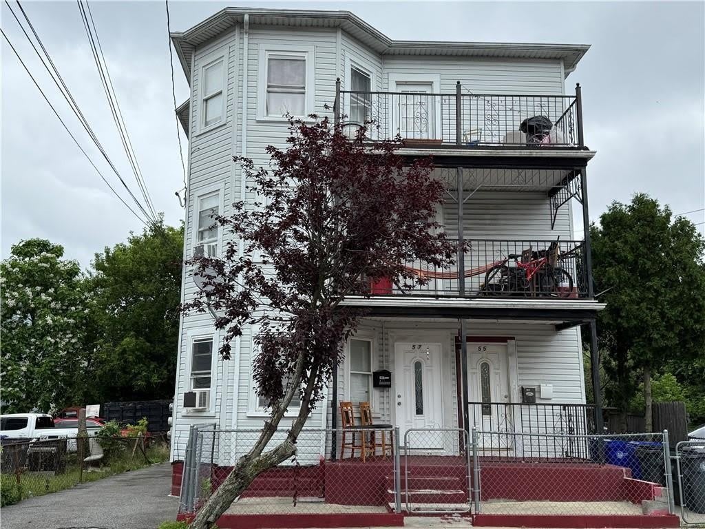 179 Harold Street unit: 3