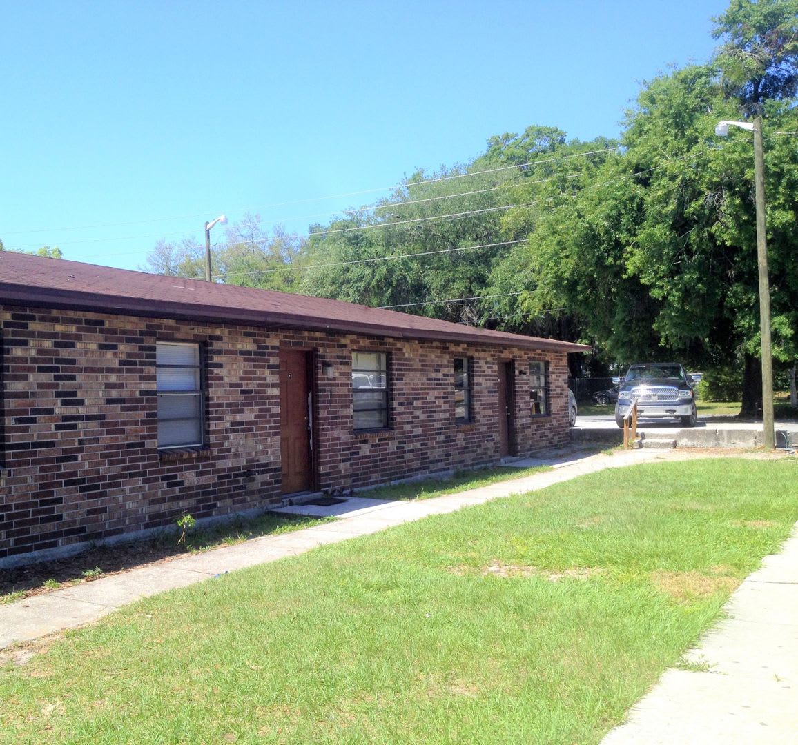 SPACIOUS 2BR/1BA Lakeland Apartment w/ Washer  Dryer Hookups!