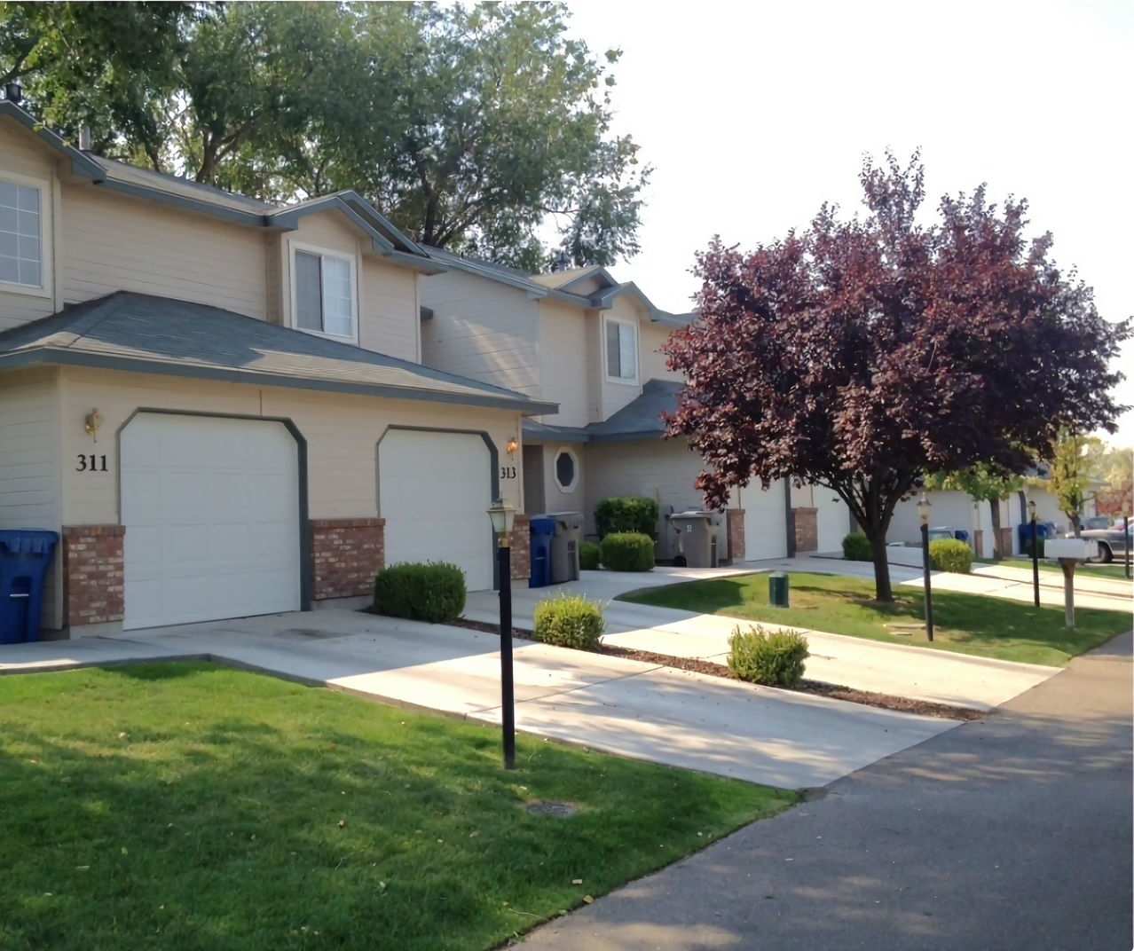 Beautiful 3 bed 1.5 bath Townhome with garage in Nampa!