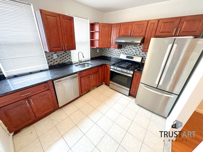 7121 Gillespie Street