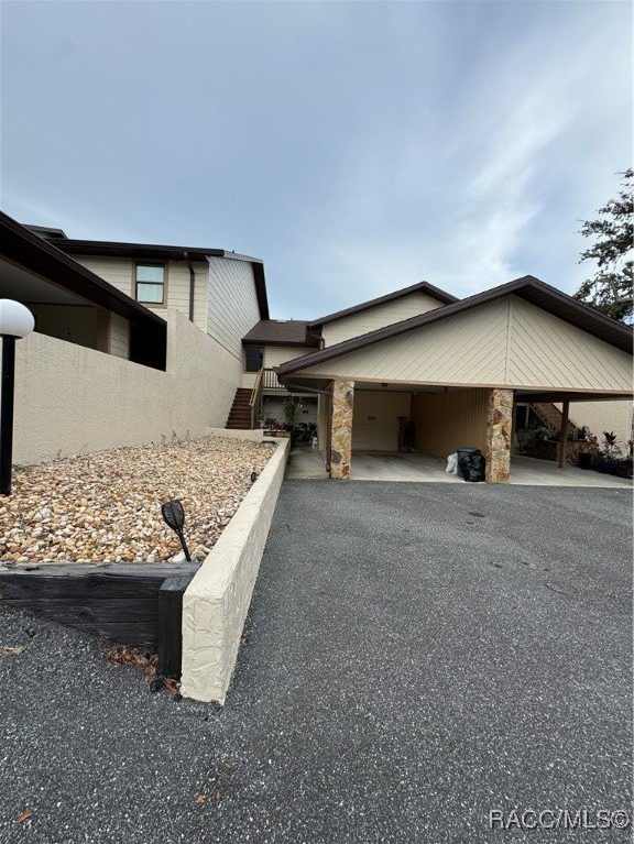 195 E Hartford Street unit: 6A