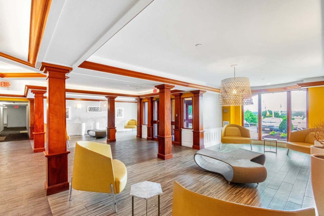 Ships Watch Apartments