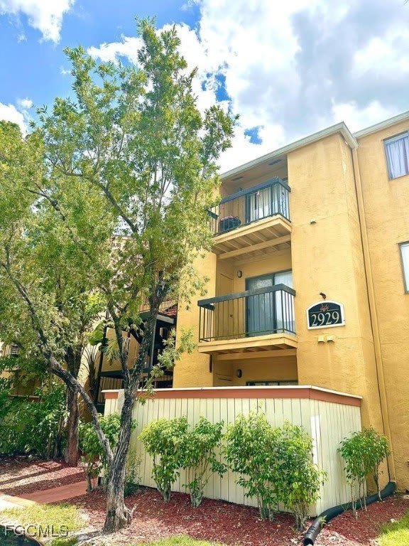 2929 Winkler Avenue unit: 1018