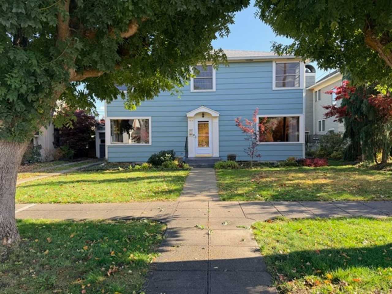 Located in the Historic District! 3+ beds, 1.5 bath, single garage, hardwood floors and MORE!