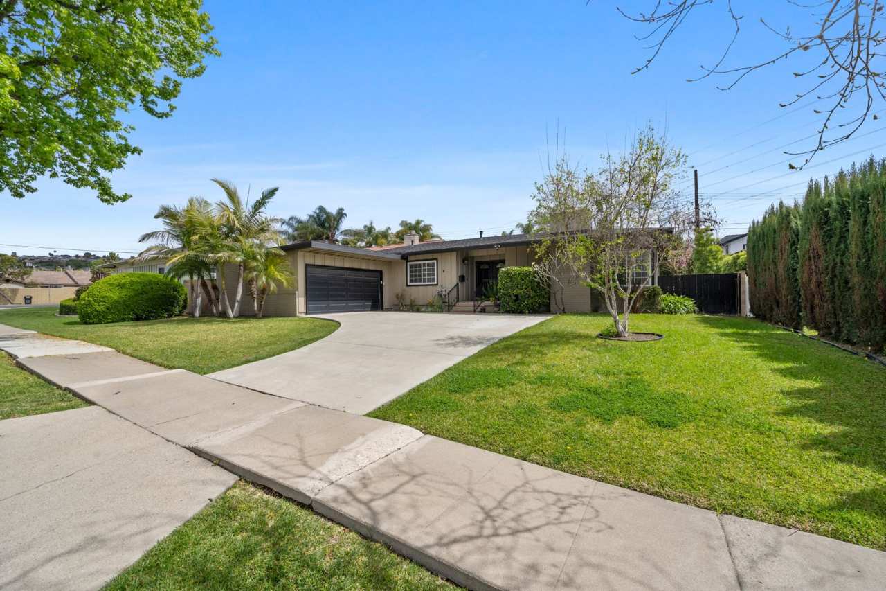 Spacious and Well Maintained 4 Bedroom Home in a Highly desired are in Orange