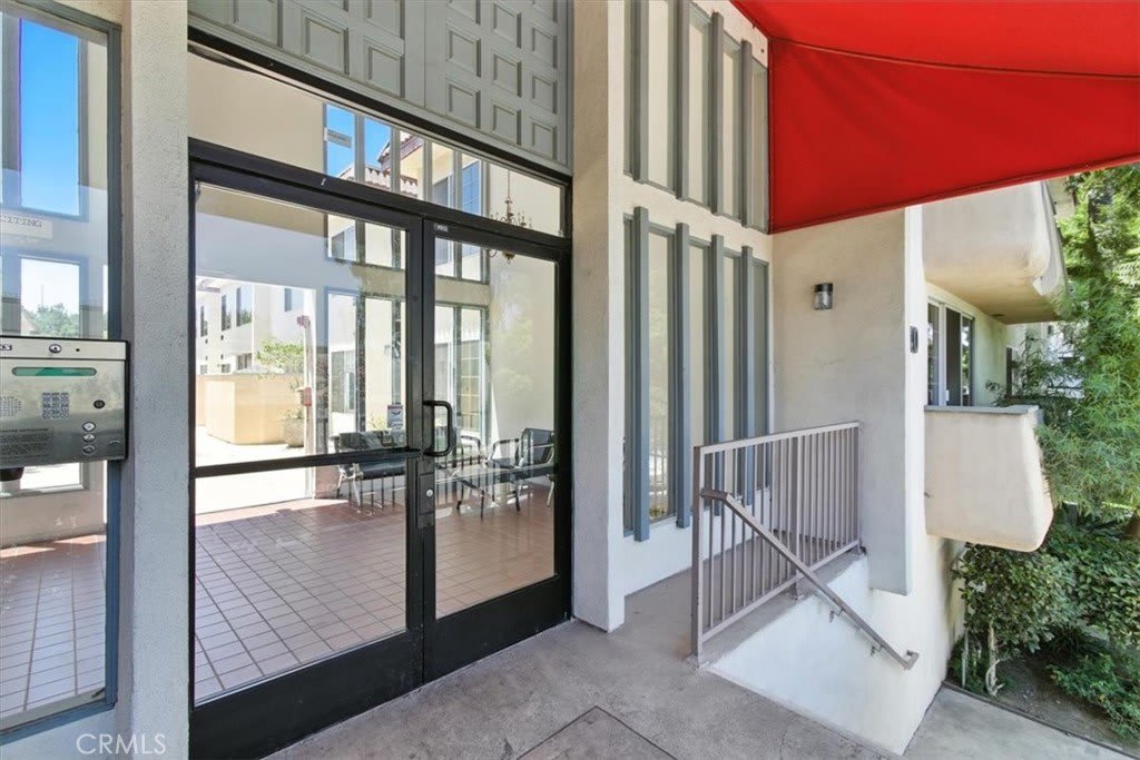 18640 Collins Street