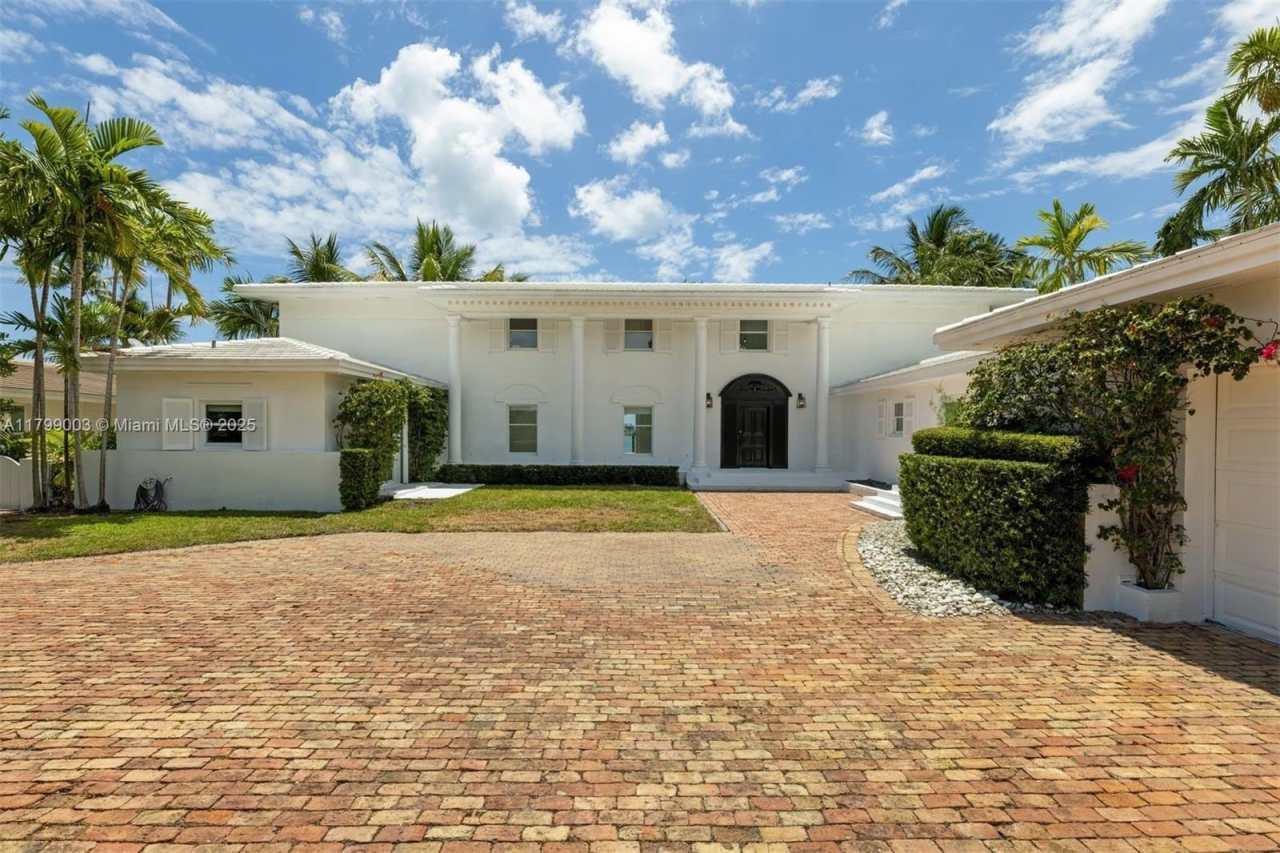 610 Sabal Palm Rd