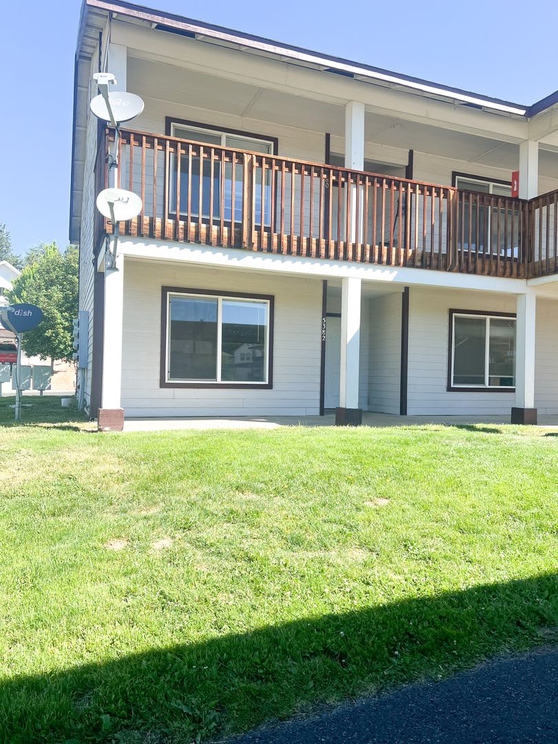 5382 North Hills Drive