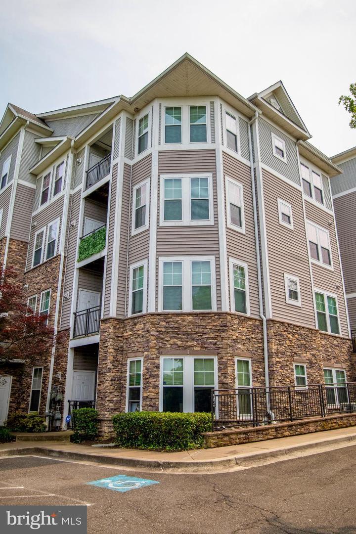 1301 Karen Blvd Apt 301