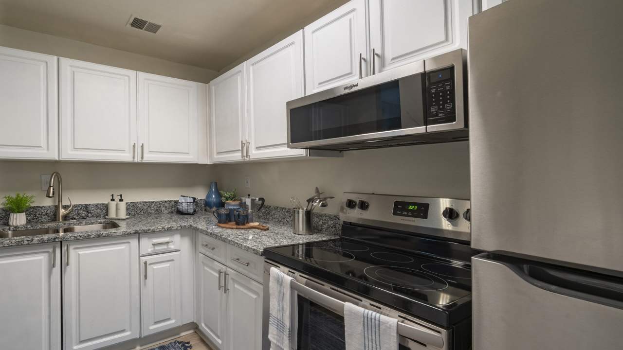 Nora 3200 Apartments