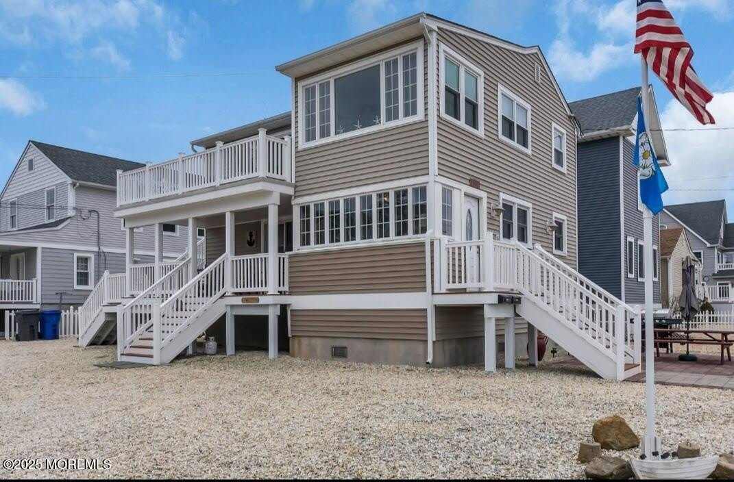 2020 Baltimore Avenue unit: Down