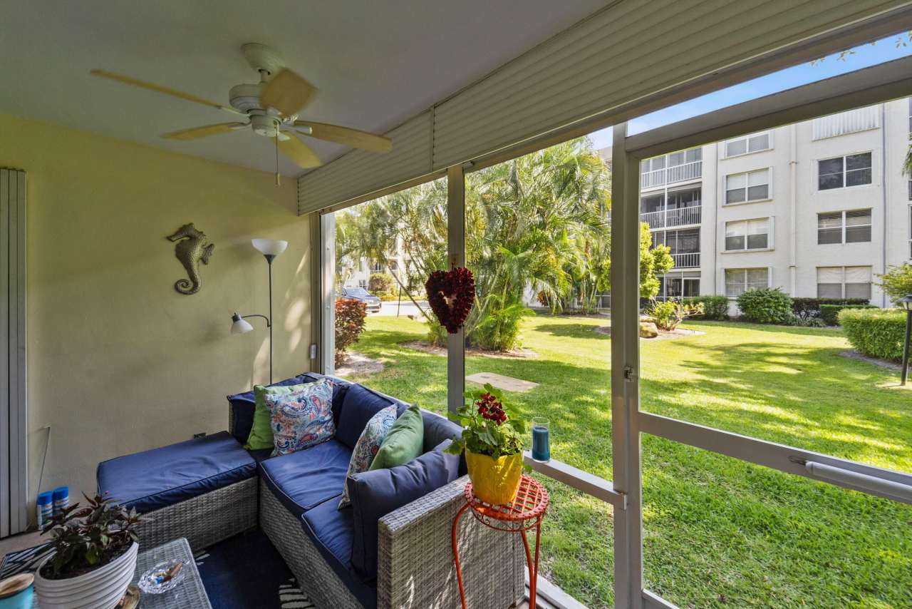 2002 S Federal Highway