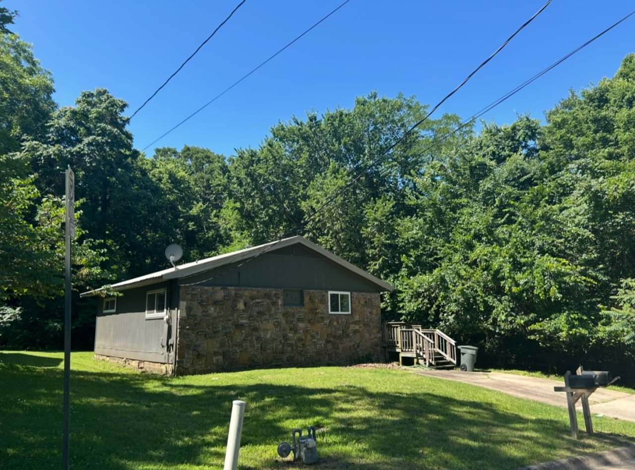 Two Bedroom Cottage Style Home Nestled in the Woods