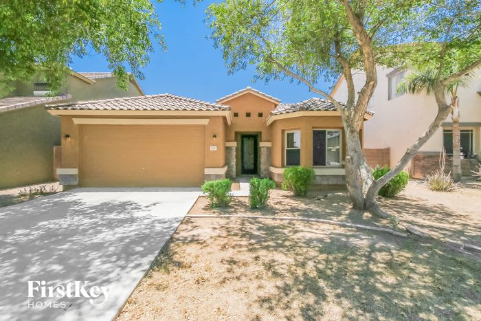 677 West Mesquite Tree Lane