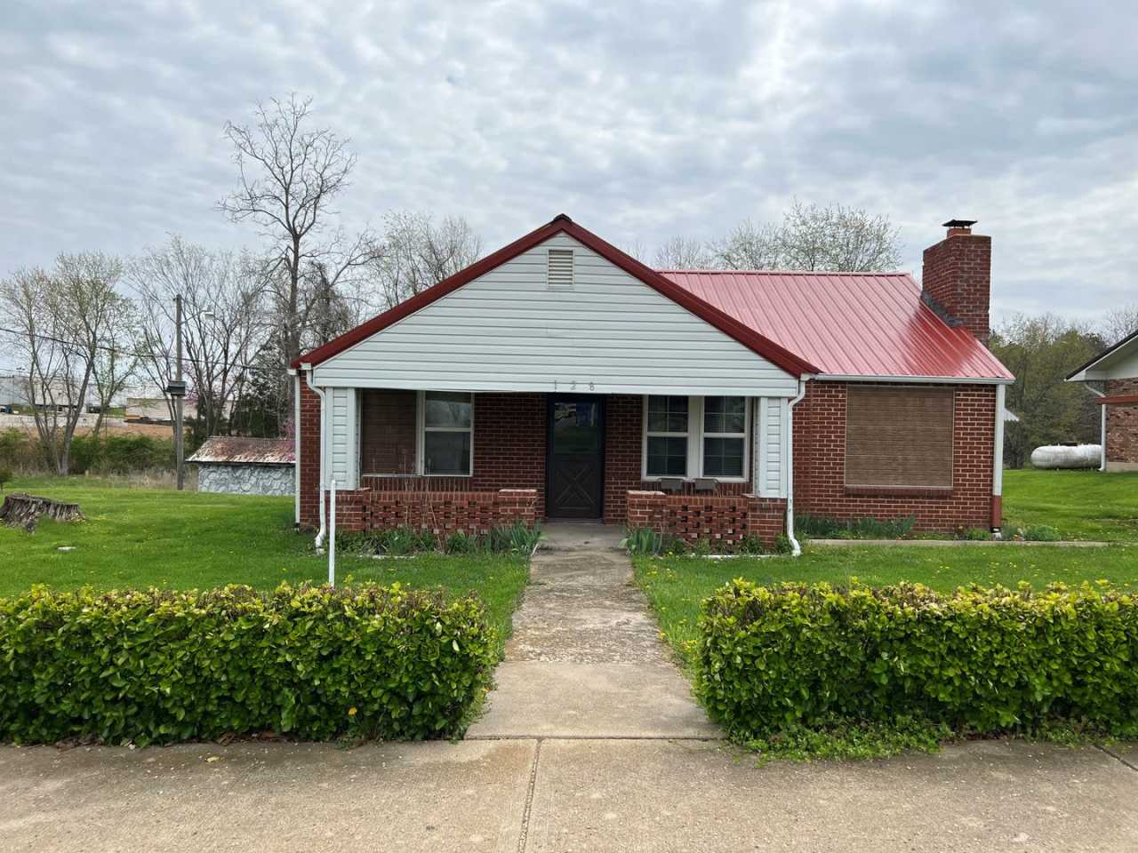 3 Bedroom House Located in St. Robert, MO!